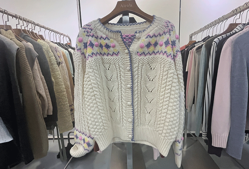 Women's cashmere-knitted cardigan three-gauge thick warm with machine embroidery - Image 4